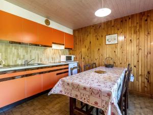Rez de chalet calme avec terrasse - 2 chambres, proche pistes à La Clusaz - FR-1-437-10