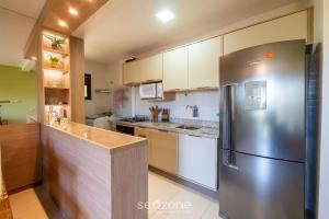 Apto em cond. c piscina a 750m da Praia RDW0103