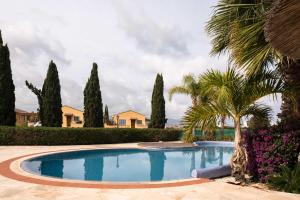 Special Launch Price! Majestic 1BR Sea View Villa & Gym