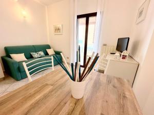 Rif. B16 - MEDITERRANEO