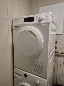 2 bedroom apartment historical downtown by the sea