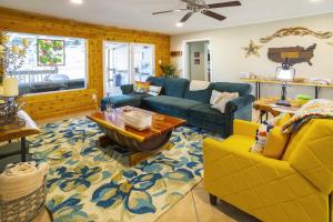 Hot Tub Game Room Detached Casita Fire Pit Private