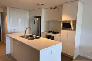 Spacious 2 Bedroom Residence in the heart of CBD
