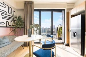 Loft de diseno con aire acondicionado y cama king size