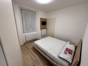 Riva Real Estate - Lake Central Suite