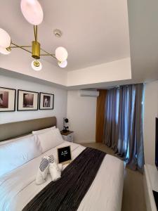 Calvins Place Azure North Staycation