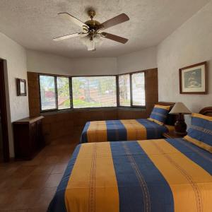 Azalea Paradise - Heated Pool & Garden