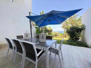 102 Bermudas Stunning sea views modern beach front