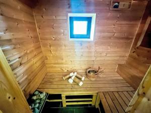 Chalet Peklo Hrádeček by Interhome