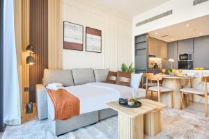 Stylish 1BR near Miracle Garden - Oxford Gardens