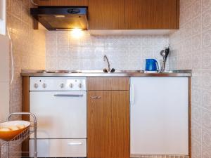 Apartment Jolimont J4 by Interhome