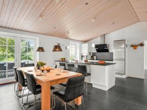 Holiday Home Marjatta - 3-2km from the sea by Interhome