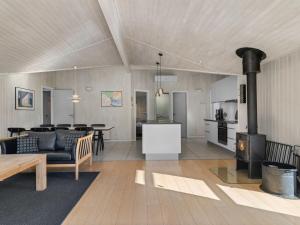 Holiday Home Sybil - 350m from the sea by Interhome