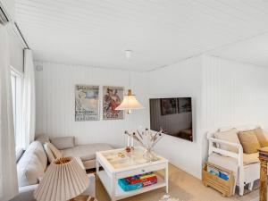 Holiday Home Alvia - 250m from the sea by Interhome