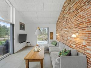 Holiday Home Elenor - 900m from the sea by Interhome