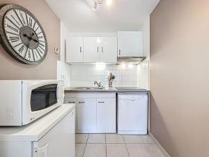 Apartment Le Clos de la Corderie by Interhome