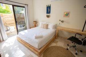Outsite Los Cabos - Work, Connect, Explore