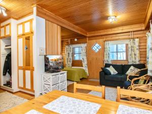 Holiday Home Kulta-käkönen 2 by bomba by Interhome