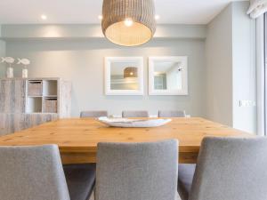 Apartment Royal III by Interhome