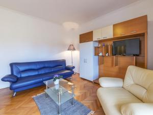 Apartment Beti by Interhome