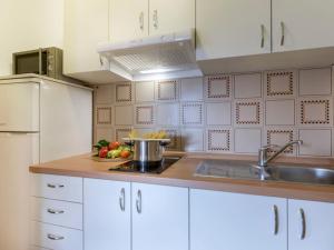 Apartment Beti by Interhome