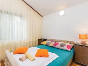 Apartment Vesna by Interhome