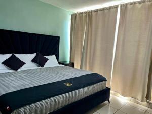 1 VENATOR House Boutique