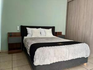 2 VENATOR House Boutique