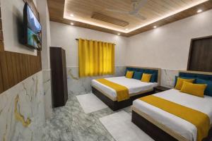 H0TEL PARBU KIRPAA Near Premanand Ji Maharaj Mandir Vrindavan