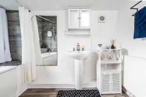 2 Bedroom 5 Single Beds WiFi