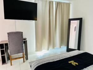 12 VENATOR House Boutique