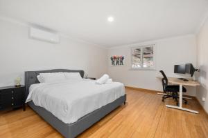 Crown & Optus Just Steps Away