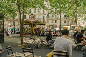 New & Modern 1BR Walk to Montmartre