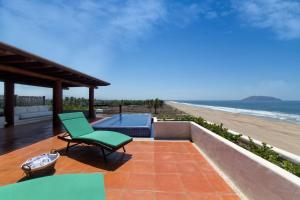 Casa de Olas with panoramic views to the Ocean