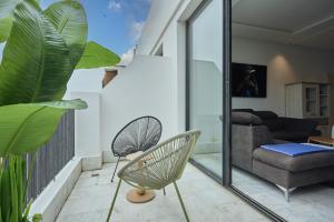 Bright Studio at Bliving with Sunny Terrace 1 BR