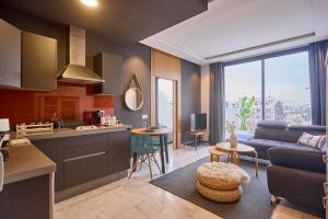 Bright Studio at Bliving with Sunny Terrace 1 BR