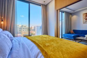 Sunlit loft with terrace-B living 1 Br