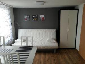 Apartment im Fürstenland 2-OG by Interhome