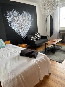 Modernes ruhiges Landhaus bei Kassel - Ganzes Ferienhaus mit 4 Schlafzimmern, Sauna & Garten