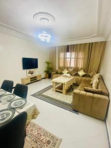 Nouvel appartement dans le quartier central très agréable à proximité de tous les services