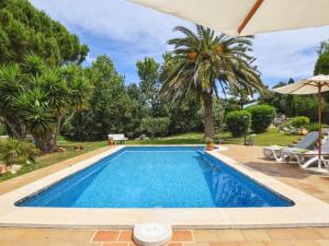 Holiday Home Traditionelles Landhaus 6 km vom Meer entfernt by Interhome