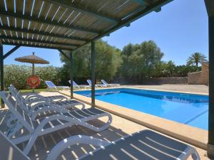 Holiday Home Wunderschönes Landhaus im Landhausstil mit Pool by Interhome