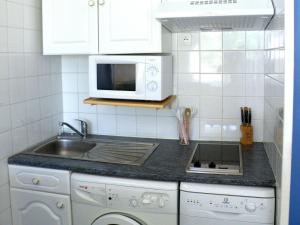 Apartment Ebenerdige Ferienwohnung für vier Personen by Interhome