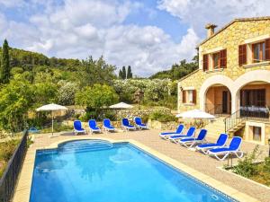 Holiday Home Schönes Landhaus mit Panoramablick auf die Berge by Interhome