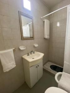 Alsina Monoambiente Playa y Güemes con Aire acondicionado