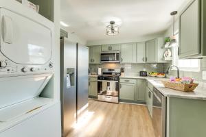 5 Mi to Fort Gregg-Adams Spacious Family Home