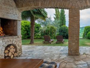 Holiday Home Wunderschön eingerichtete Villa mit Pool und Garten by Interhome