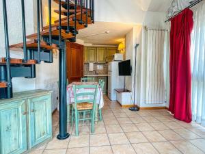 Apartment Drei-Zimmer-Dachgeschosswohnung 6 p-l- Villa Frejus by Interhome