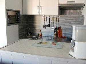 Apartment Wohnung Clos 220 mit Blick auf das Wasser by Interhome