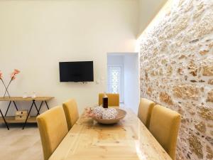 Holiday Home Lenys Seaside House by Interhome